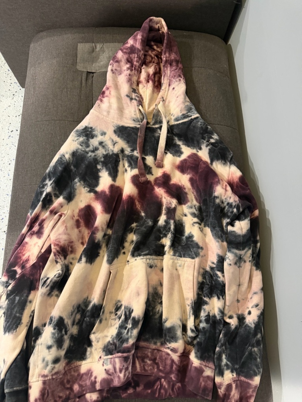 Tie-Dye Pullover Hoodie in Cream, Blue & Maroon